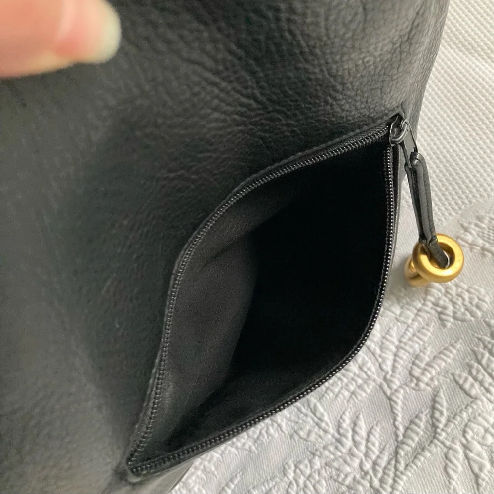 Vintage 90s Y2K Lord & Taylor pebbled leather sling backpack purse bag - Picture 7 of 12